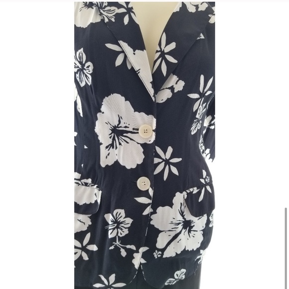 Newport News Black/White Rayon Blazer, 6 - Picture 5 of 6